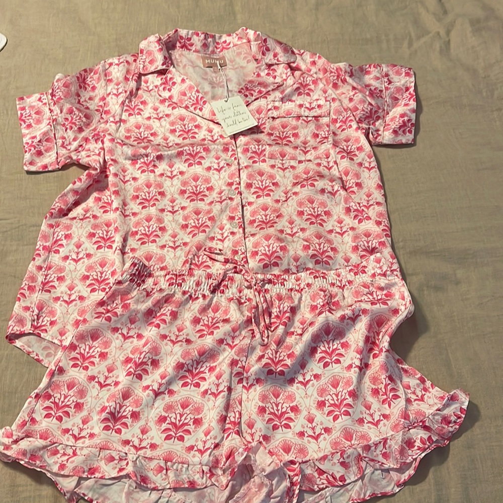 Show me your mumu silk pajama set. NEVER WORN